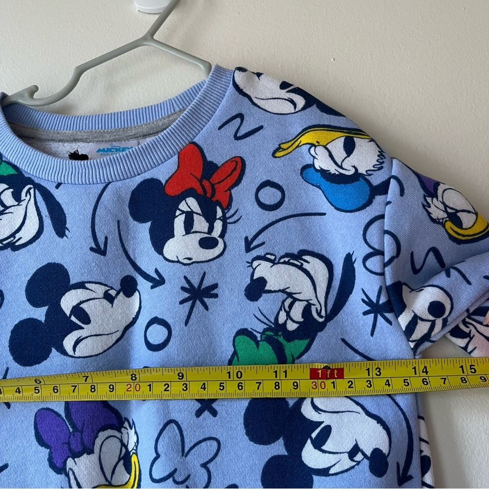 Disney Mickey & Friends Blue Sweatshirt Kids 5 Minnie Daisy Donald Goofy - Picture 6 of 8